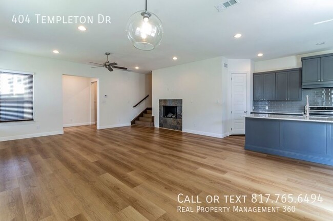 Foto del edificio - 404 Templeton Dr
