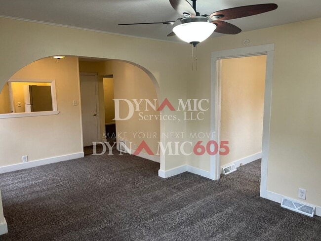 Building Photo - 3 Bedroom, 1 Bathroom House By Augustana &...