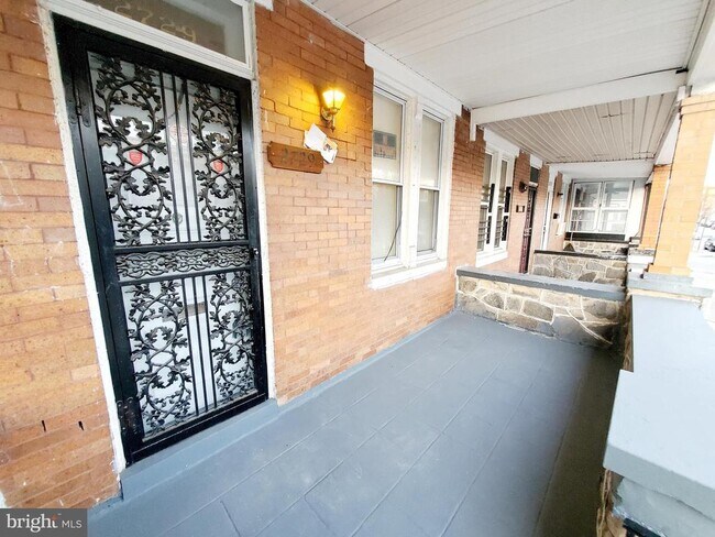 Foto del edificio - 2729 Ashland Ave