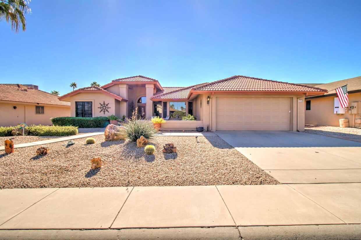 Primary Photo - 14743 W Yosemite Dr