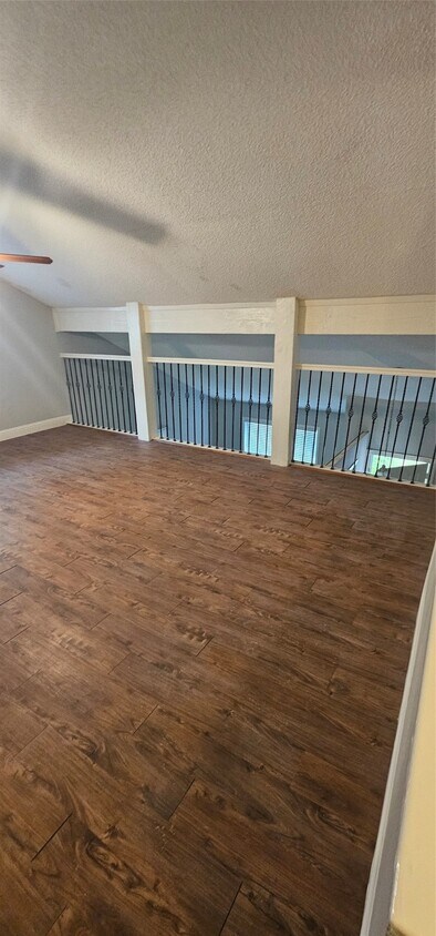 Foto del edificio - 7711 Del Glen Ln