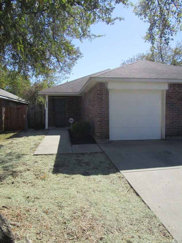 4968 Willie St, Fort Worth, TX 76105 House Rental in Fort Worth, TX