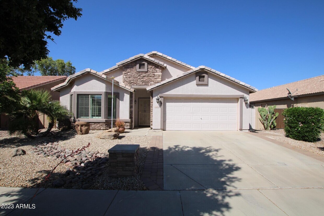 Primary Photo - 21072 E Sonoqui Dr