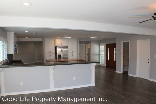 Building Photo - 5 br, 2.5 bath House - 7633 Lake Adlon Drive
