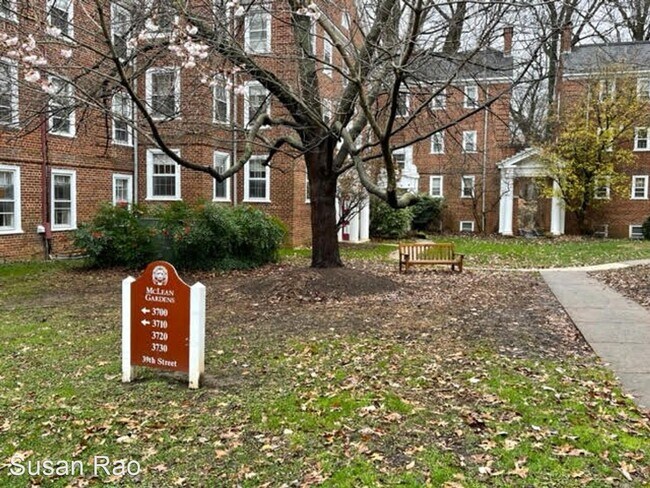 Foto del edificio - 3 br, 1 bath House - 3730 39th Street NW U...