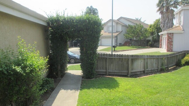 Foto del edificio - Spacious Laurel Creek Home