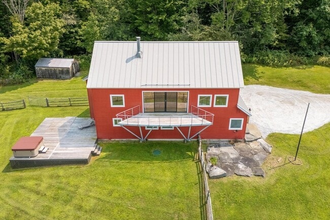 Building Photo - 430 Towslee Hill Rd