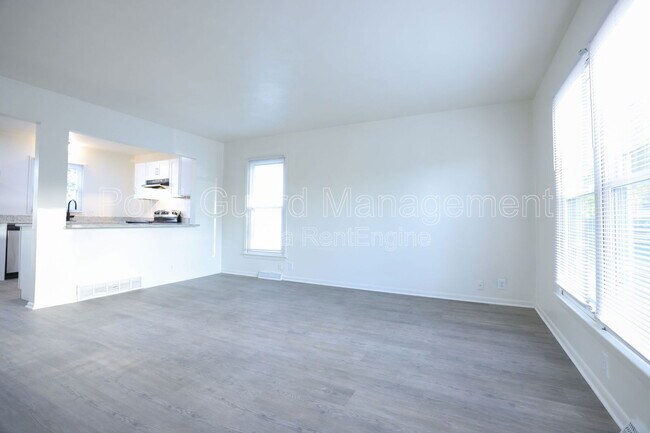 Foto del edificio - 5115 N 60th St