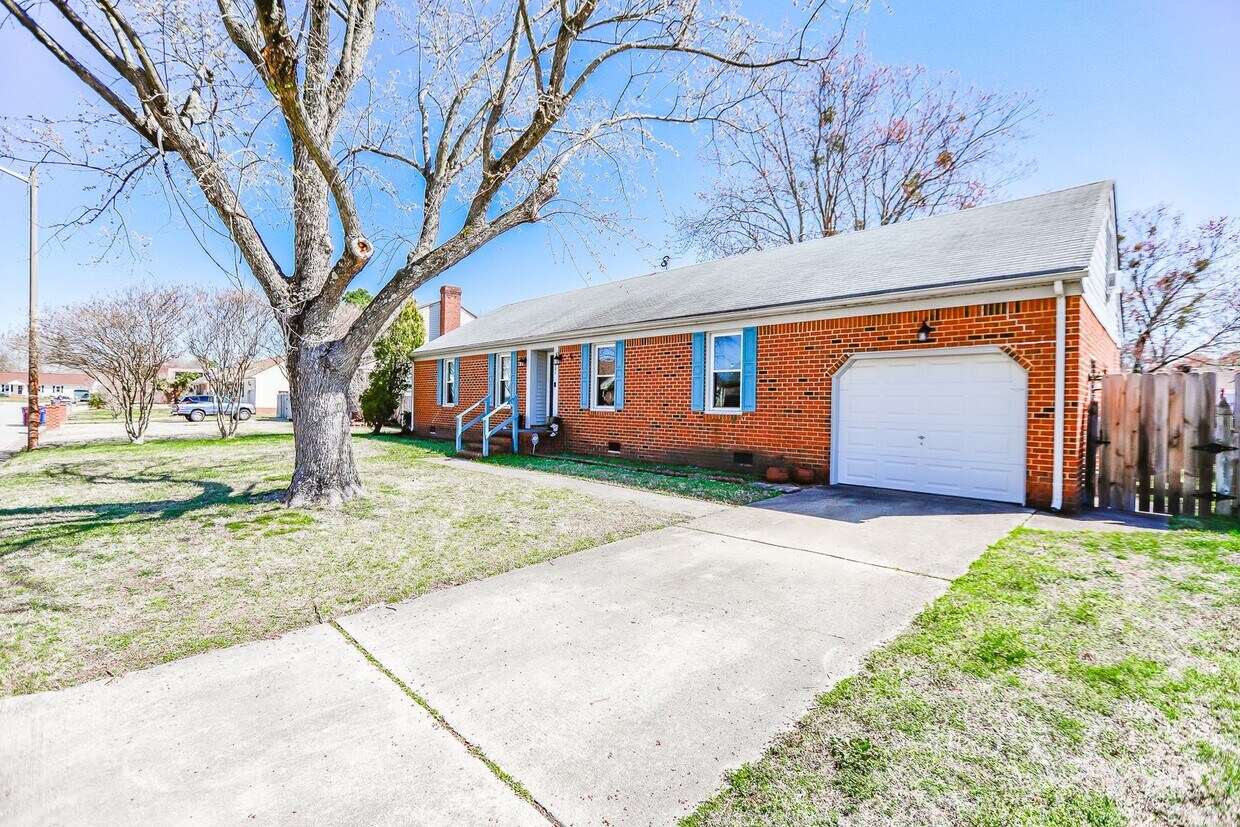 Foto del edificio - Rare 1-level Single family in Greenbrier Chesapeake