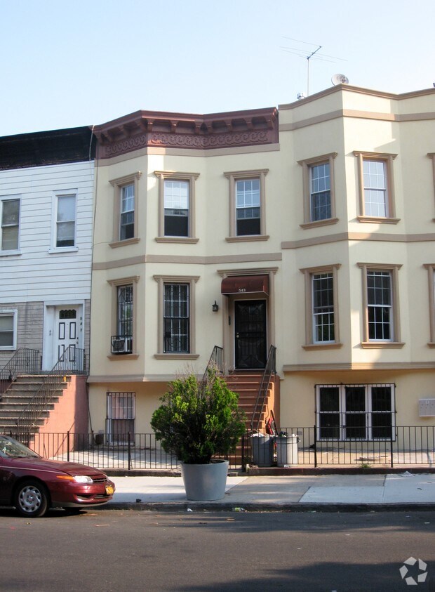 Foto del edificio - 543-547 Chauncey St