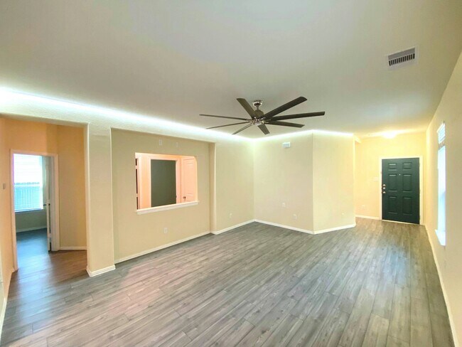 Foto del edificio - 29880 Dovetail Blf Ln