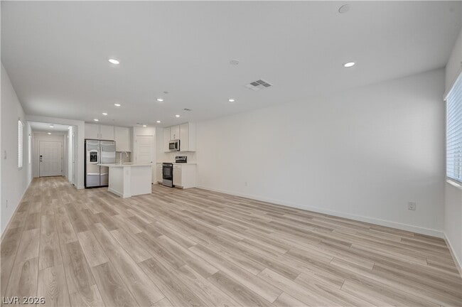 Building Photo - 2124 Abraham Ave