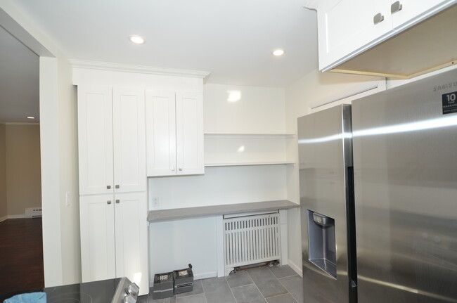 Building Photo - 2038 Sherman Ave