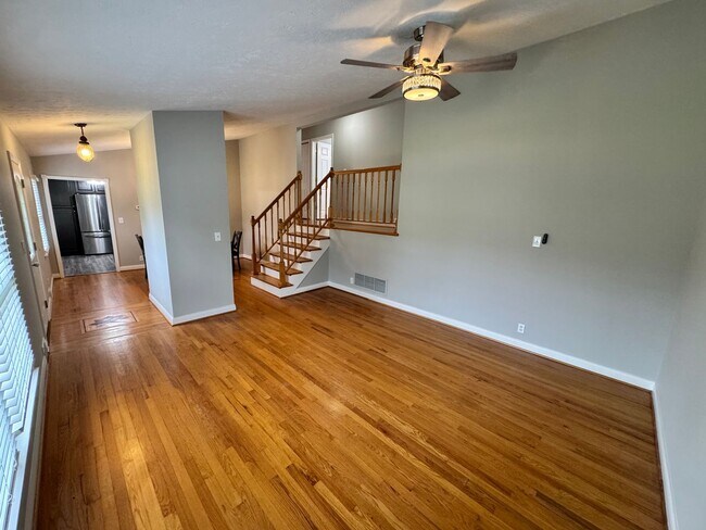 Building Photo - Spacious 4 Bedroom in Fern Creek