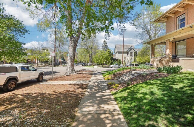 Foto del edificio - Modern 2BD/1BA Cheesman Park