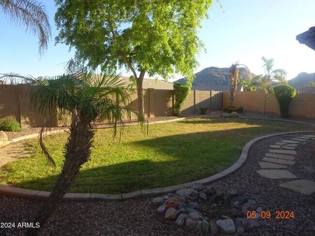 Building Photo - 5209 W Molly Ln