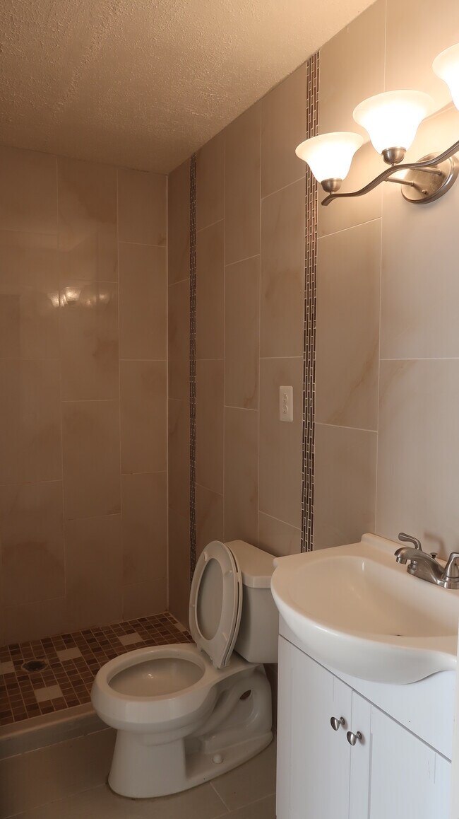 Foto del edificio - 2513 Ambling Cir
