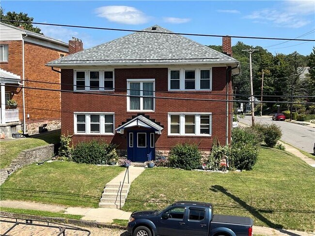 Building Photo - 400 Orchard Ave