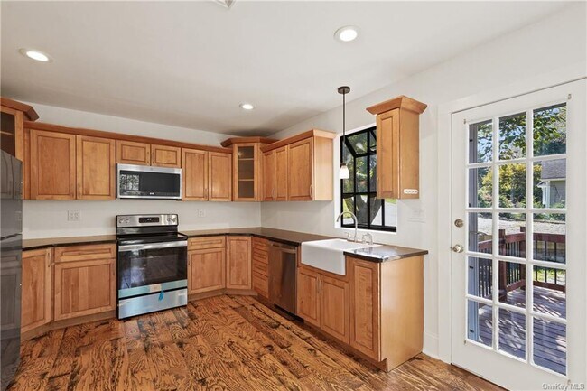 Building Photo - 3833 Ettman St