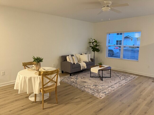 Foto del edificio - 4815 Cornell St