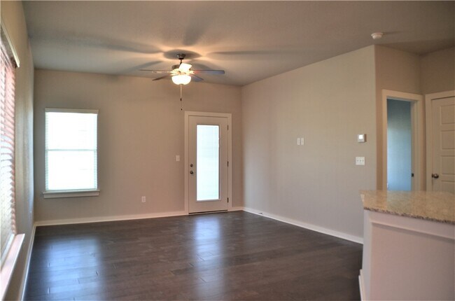 Building Photo - 3912 SW Peachwood Dr