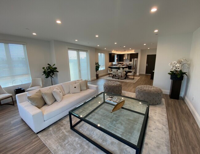 Foto del edificio - 8700 Chalmers Dr
