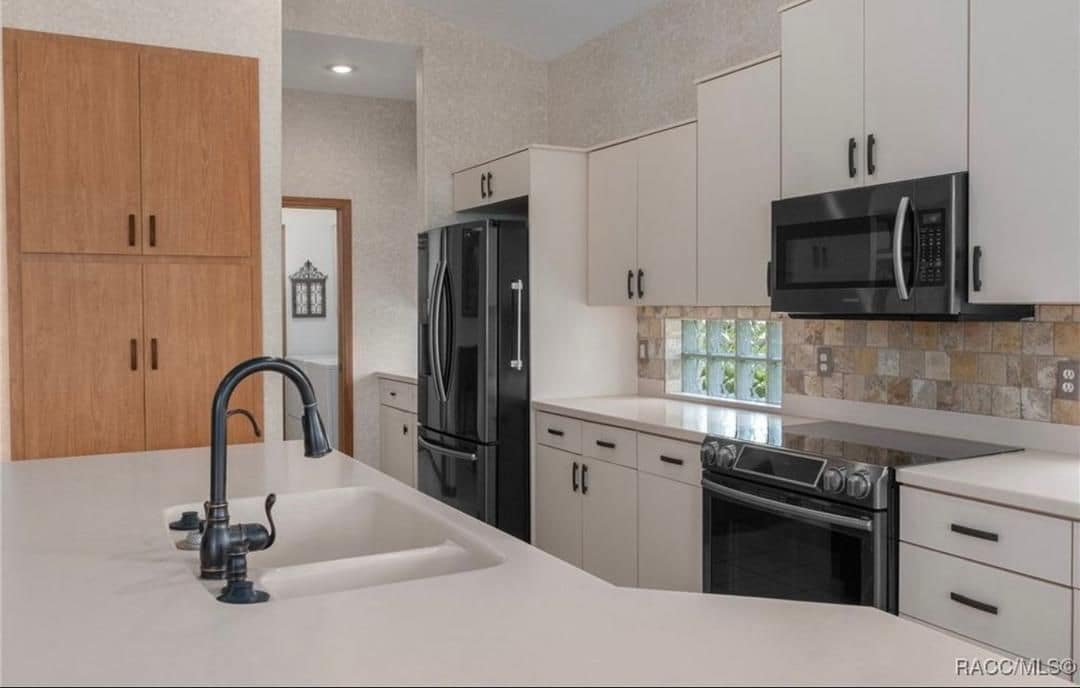 Foto del edificio - 118 W Doerr Path