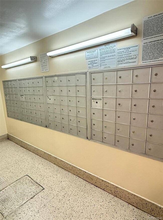 Foto del edificio - 137-05 Franklin Ave