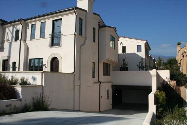 Building Photo - 625 Fairview Ave