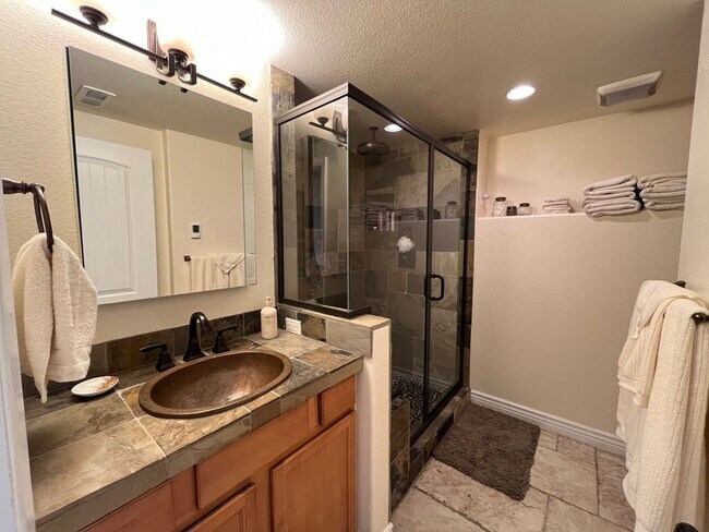 Building Photo - Stunningly Upgraded Home in Prime Arvada L...