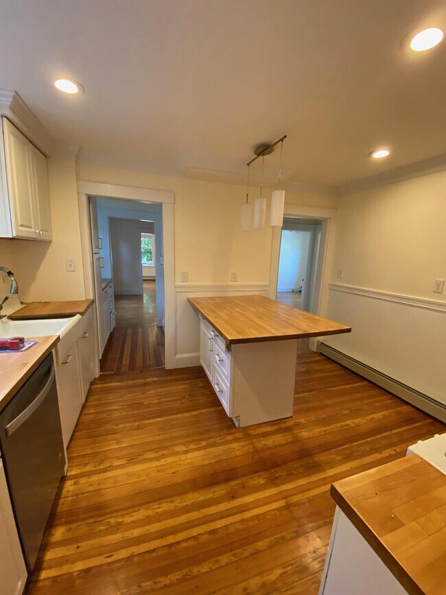 Foto del edificio - 324 Walden St