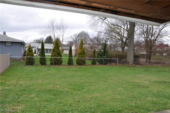 Building Photo - 539 Royer Ave NW