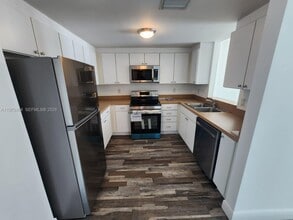 Building Photo - 1250 S Miami Ave