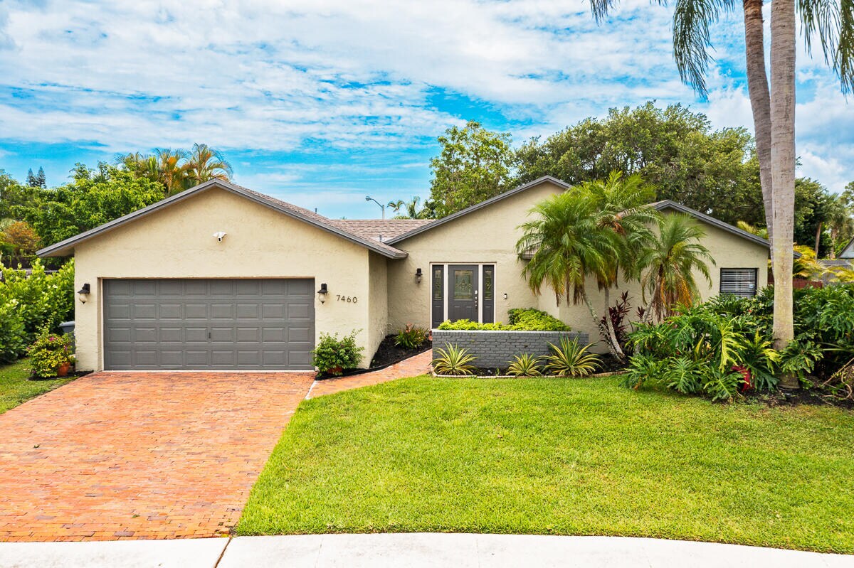 Foto principal - 7460 San Clemente Pl