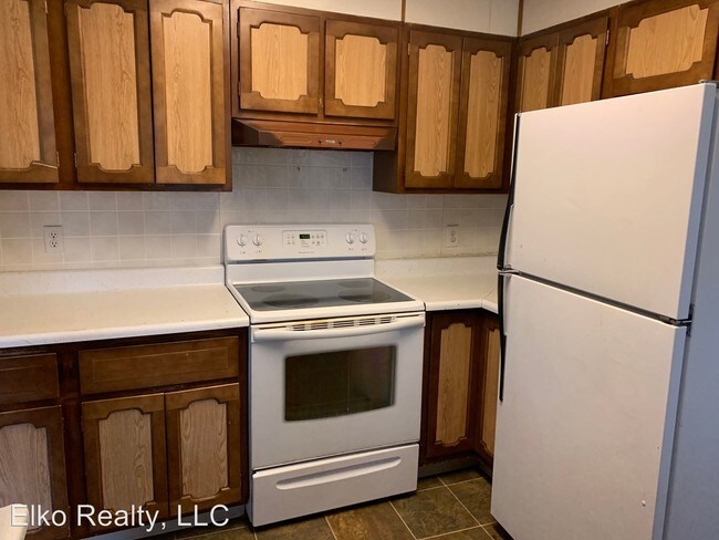Building Photo - 4 br, 2 bath House - 312 Ash Street