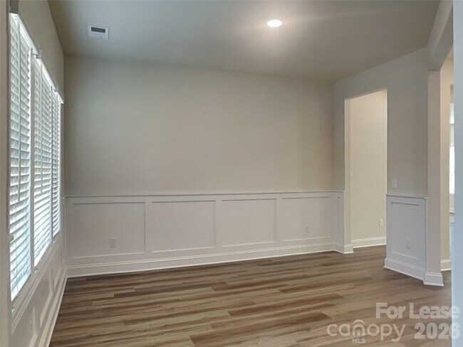 Foto del edificio - 123 Halesworth Rd