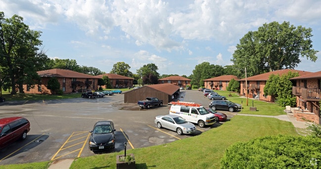 Building Photo - Fox River Bluff Apartments