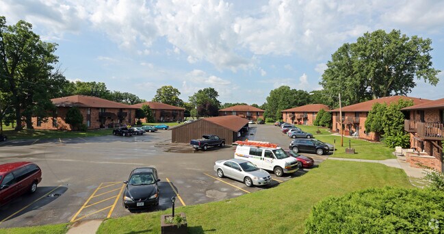 Foto del edificio - Fox River Bluff Apartments