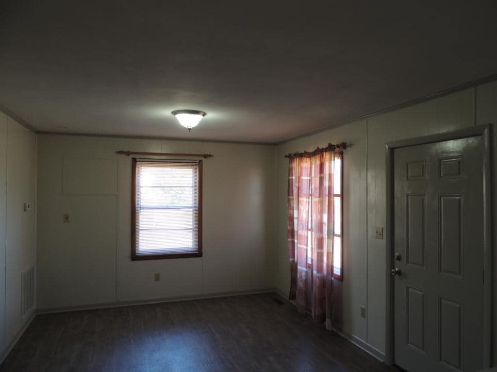 Building Photo - 118 Harrison Dr