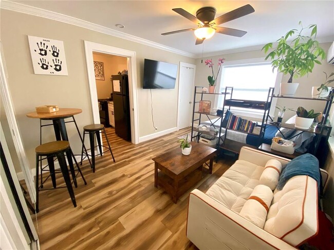 Foto del edificio - 828 22nd Ave N
