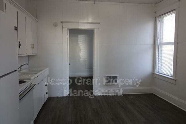 Foto del edificio - 307 H St