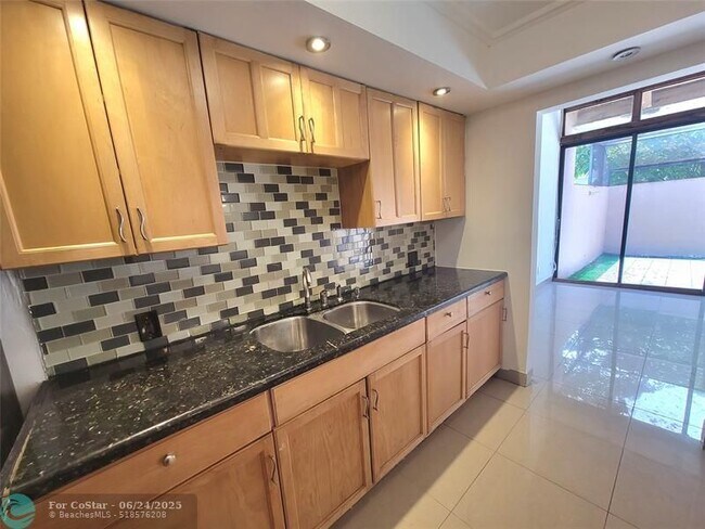Foto del edificio - 12270 NW 11th St