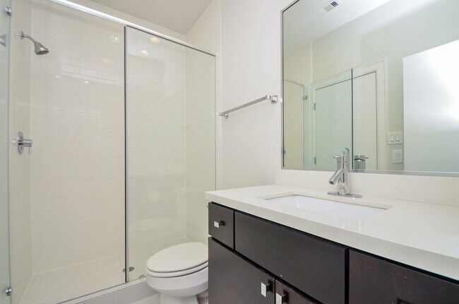 Foto del edificio - 1310 Delano St