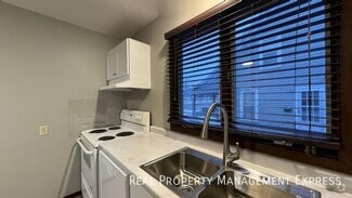Building Photo - Spacious 1 Bedroom Apartment