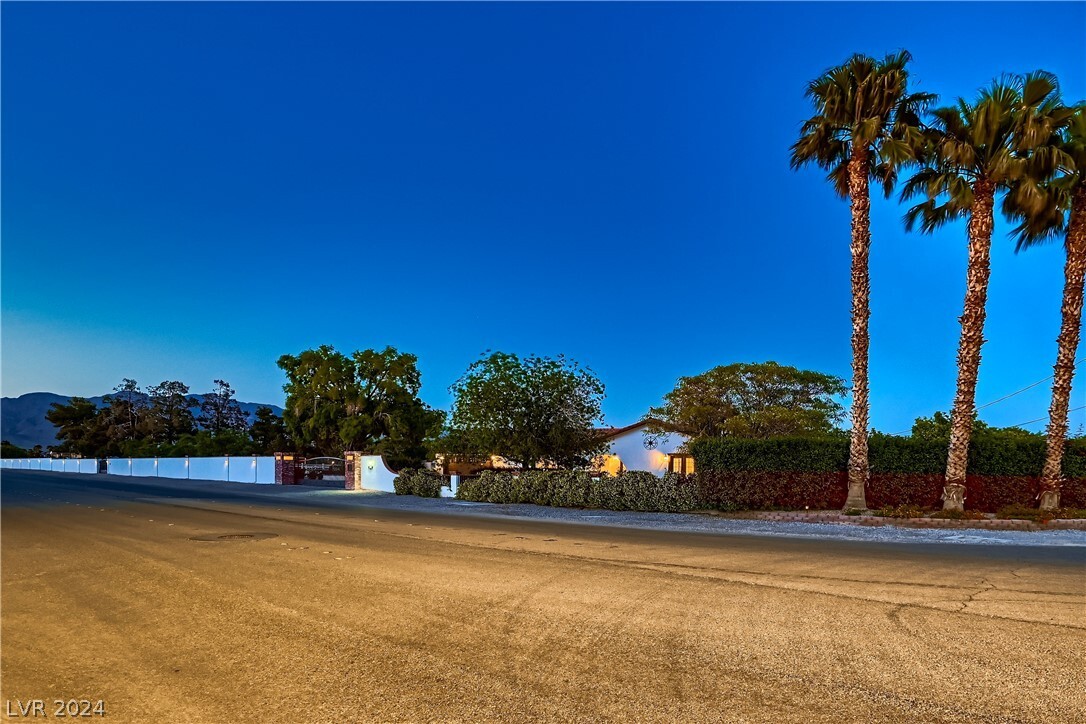Foto principal - 6400 Dorrell Ln