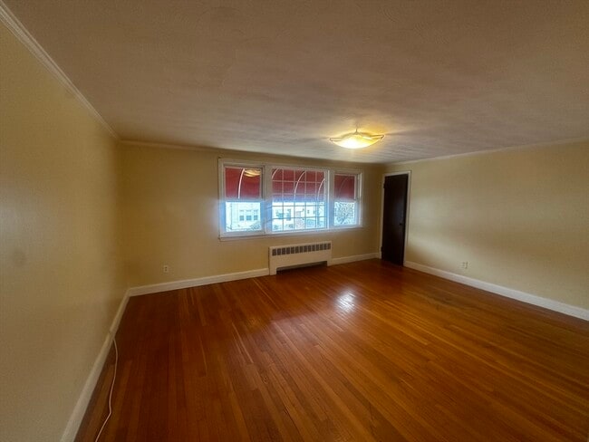 Foto del edificio - 296 Wood Ave
