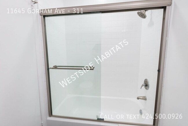 Foto del edificio - 11645 Gorham Ave