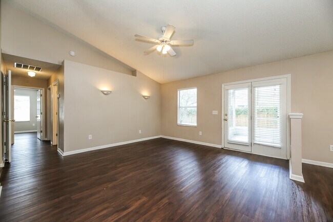 Foto del edificio - 3410 Guernsey Ct