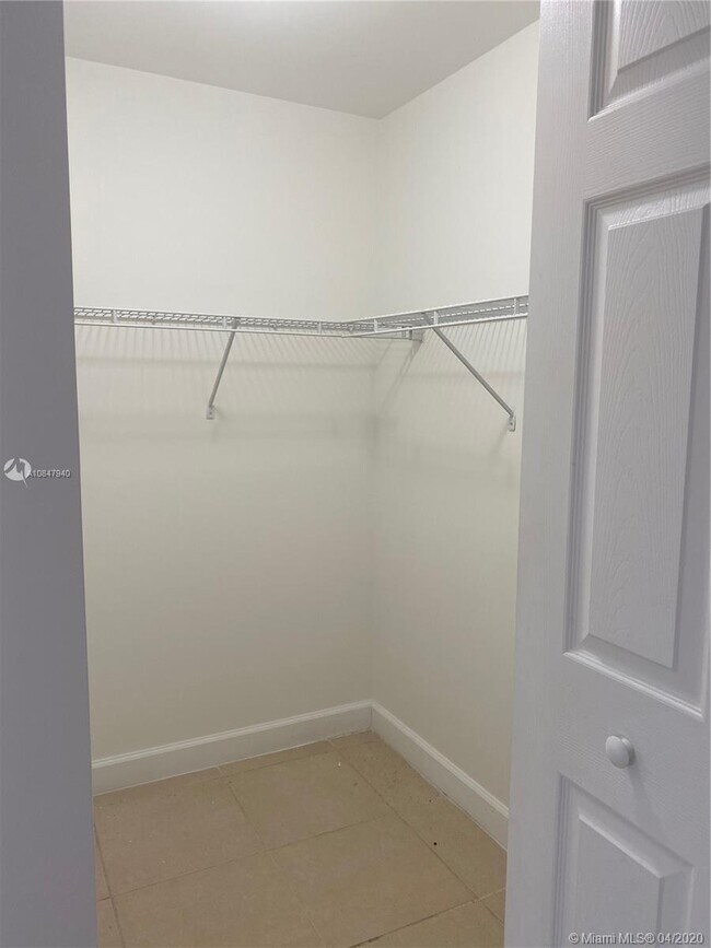 Foto del edificio - 9372 SW 36th St