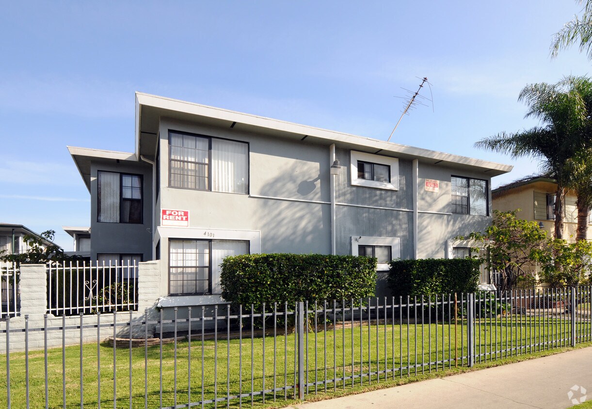 Primary Photo - 4101 Palmwood Dr